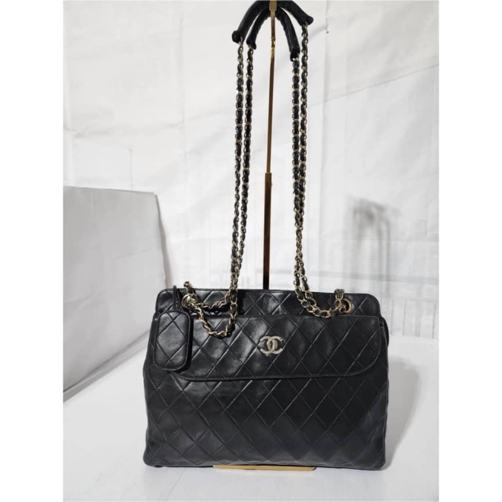 Authentic CHANEL Vintage Lambskin Quilted Shopping Tote Black
